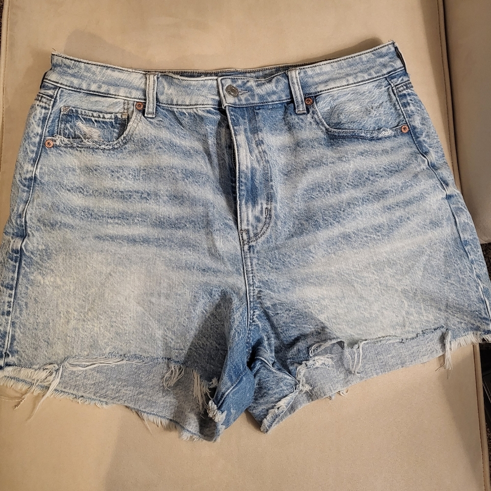 American Eagle Mom shorts